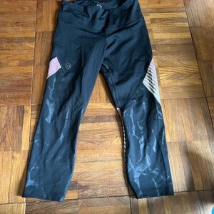 Under Armour Women’s Athletic Leggings Black Graphic Workout Pants